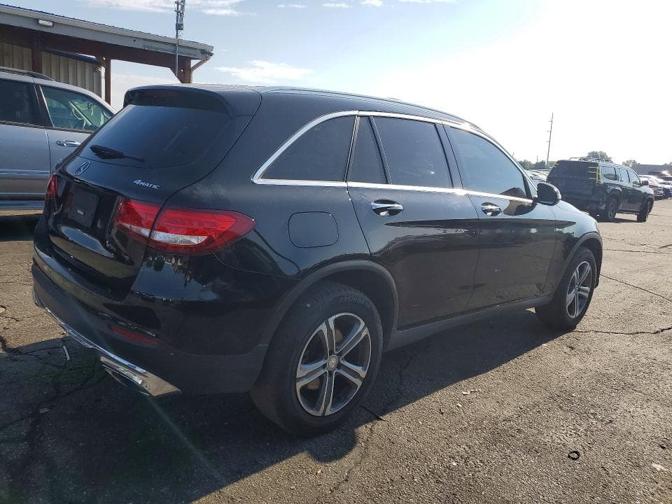 2017 MERCEDES-BENZ GLC 300 4MATIC 3