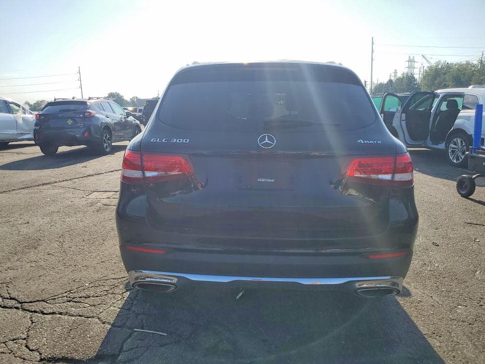 2017 MERCEDES-BENZ GLC 300 4MATIC 6