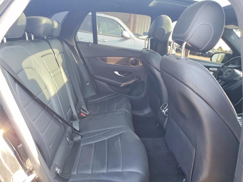 2017 MERCEDES-BENZ GLC 300 4MATIC 10