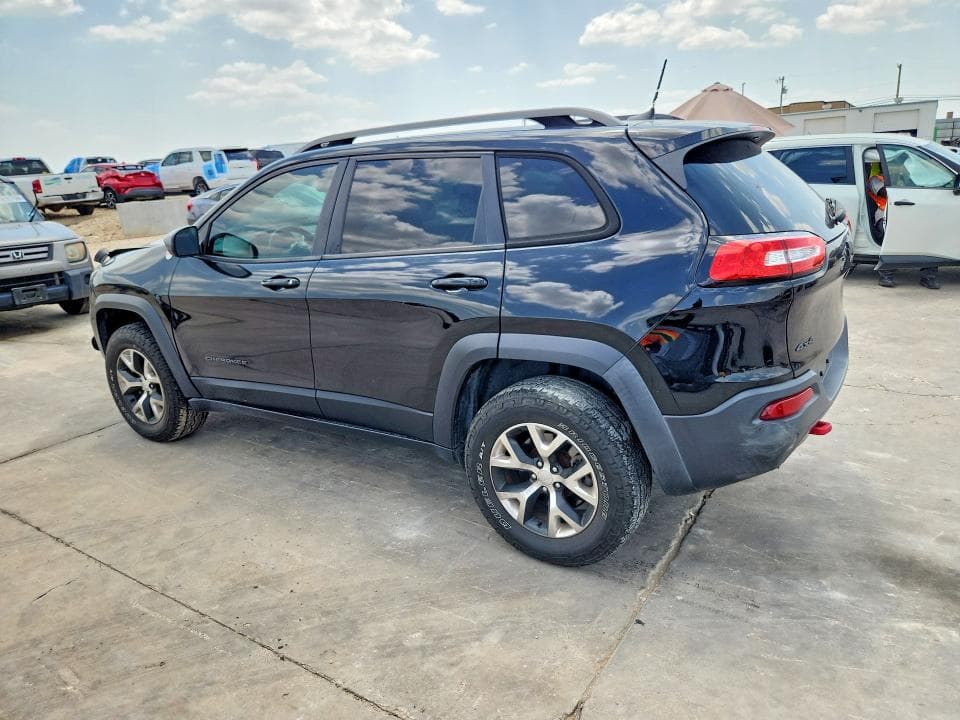 2017 JEEP CHEROKEE TRAILHAWK 2