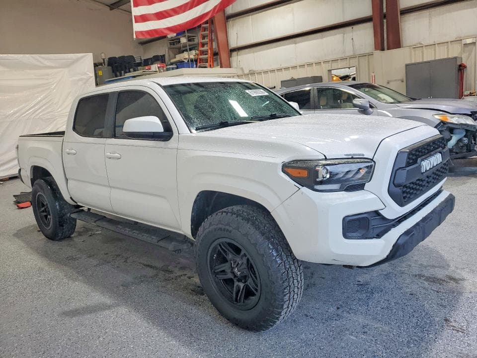 2017 TOYOTA TACOMA SR 4