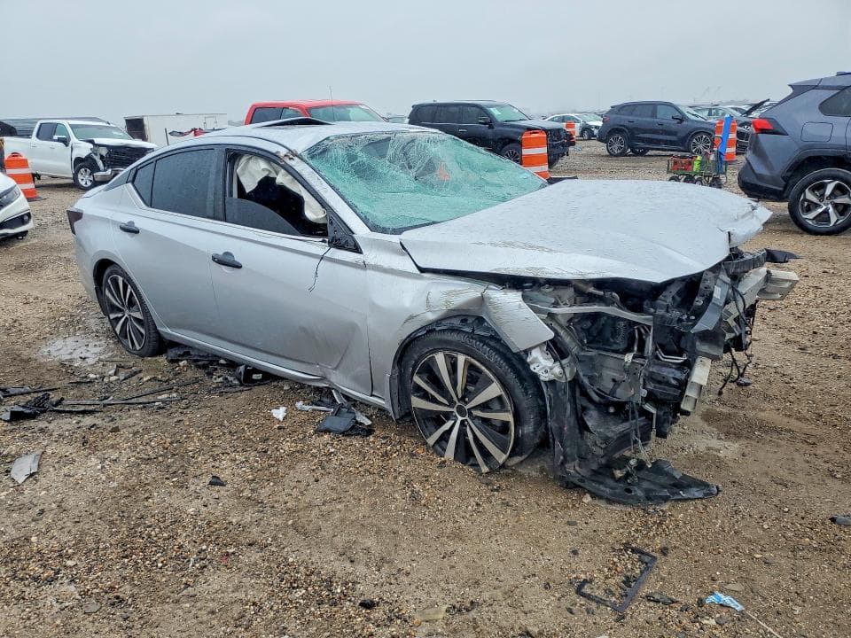 2019 NISSAN ALTIMA SR 4