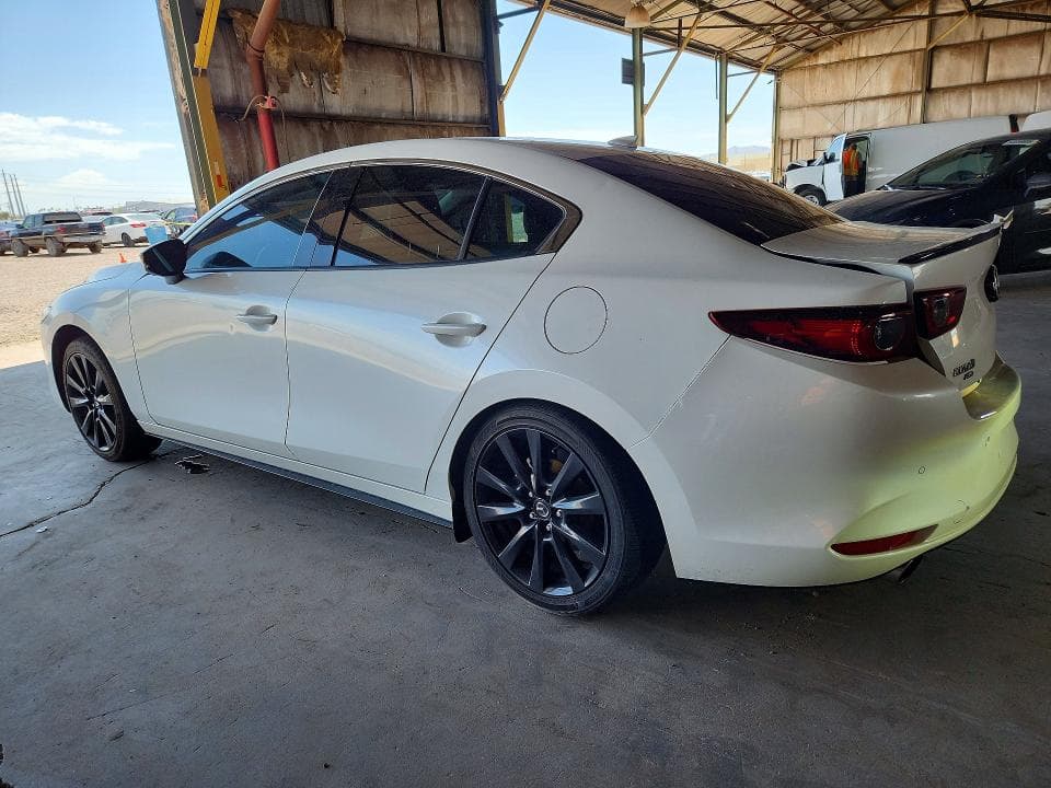2023 MAZDA 3 PREMIUM PLUS 2