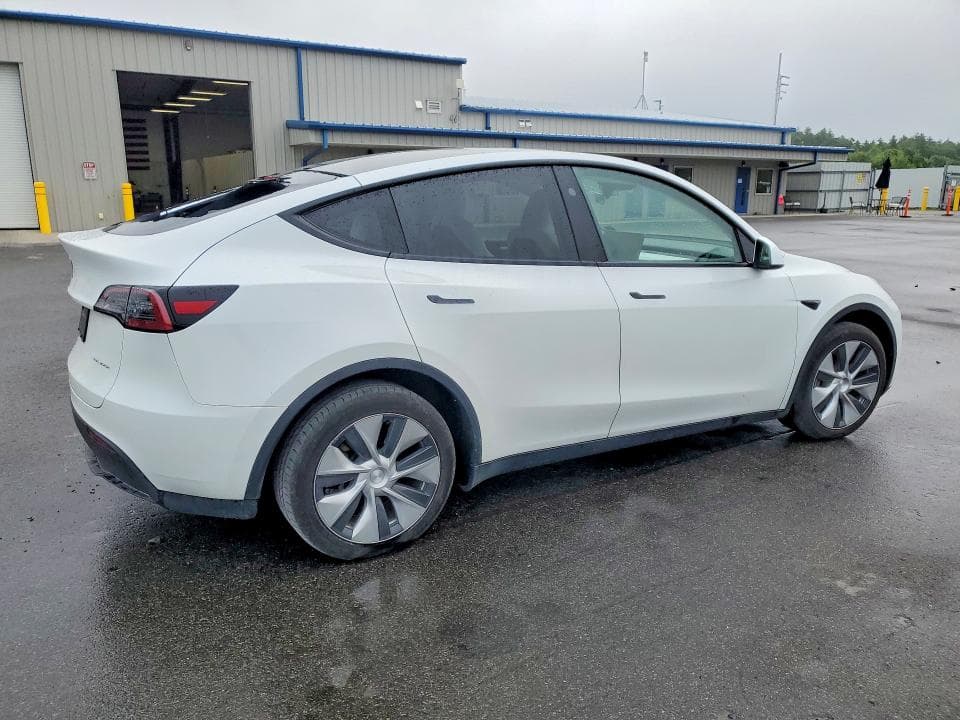 2023 TESLA MODEL Y 3