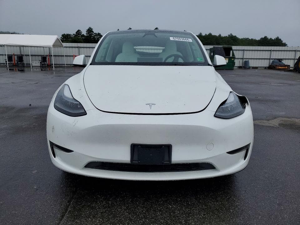 2023 TESLA MODEL Y 5
