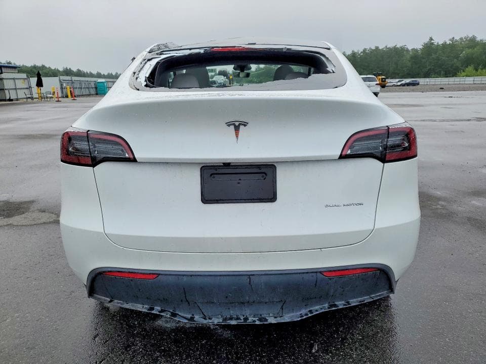 2023 TESLA MODEL Y 6