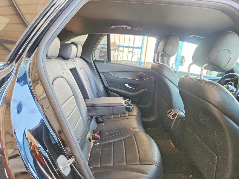 2020 MERCEDES-BENZ GLC 300 4MATIC 10
