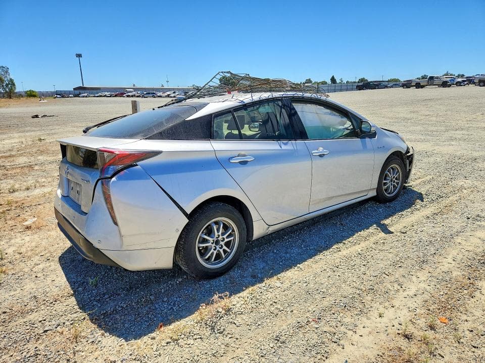 2018 TOYOTA PRIUS TWO 3