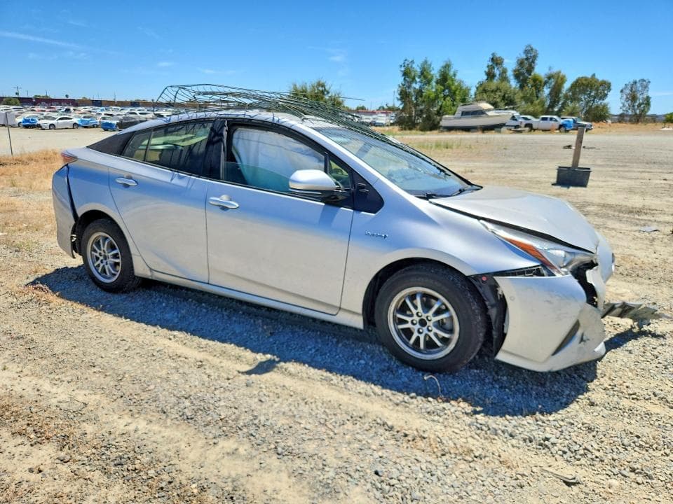 2018 TOYOTA PRIUS TWO 4