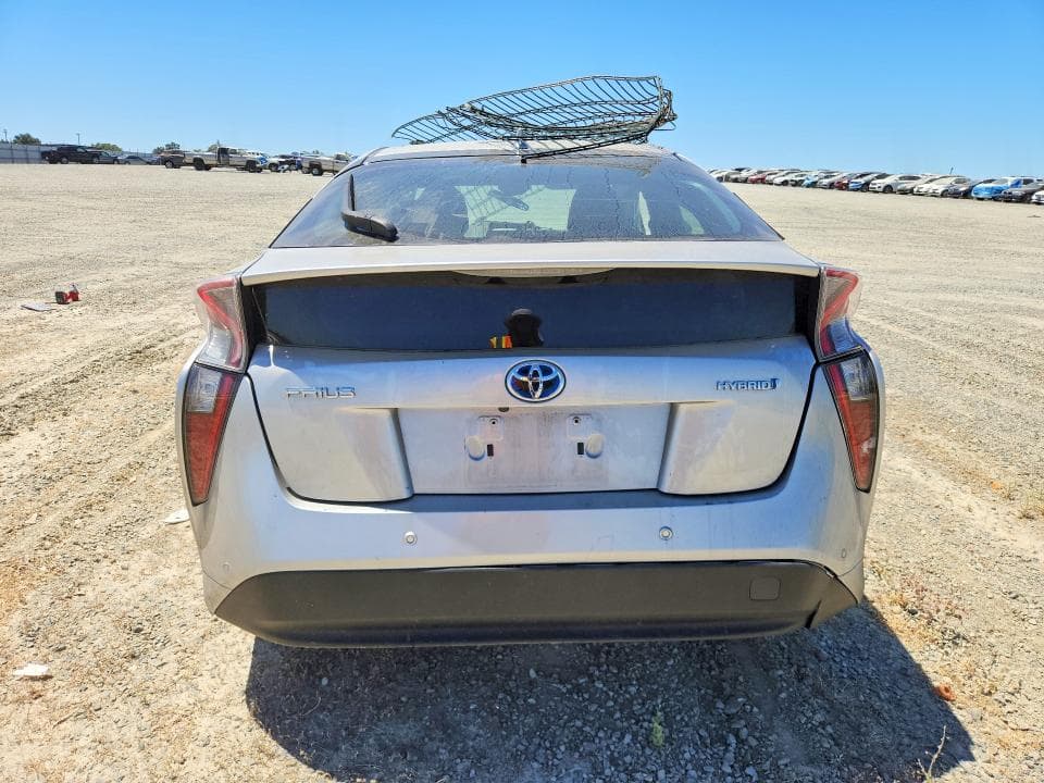 2018 TOYOTA PRIUS TWO 6