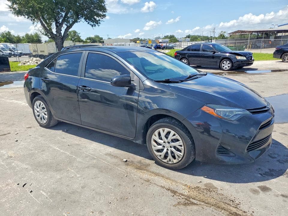 2019 TOYOTA COROLLA LE 4