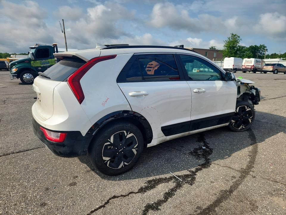 2023 KIA NIRO WIND 3