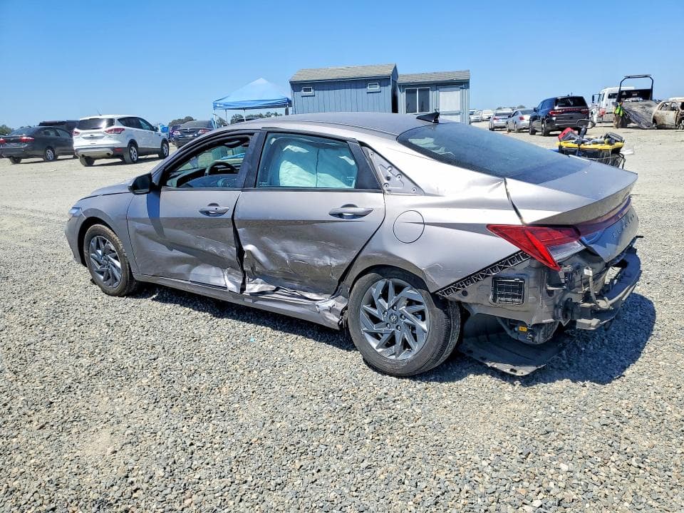 2024 HYUNDAI ELANTRA BLUE 2