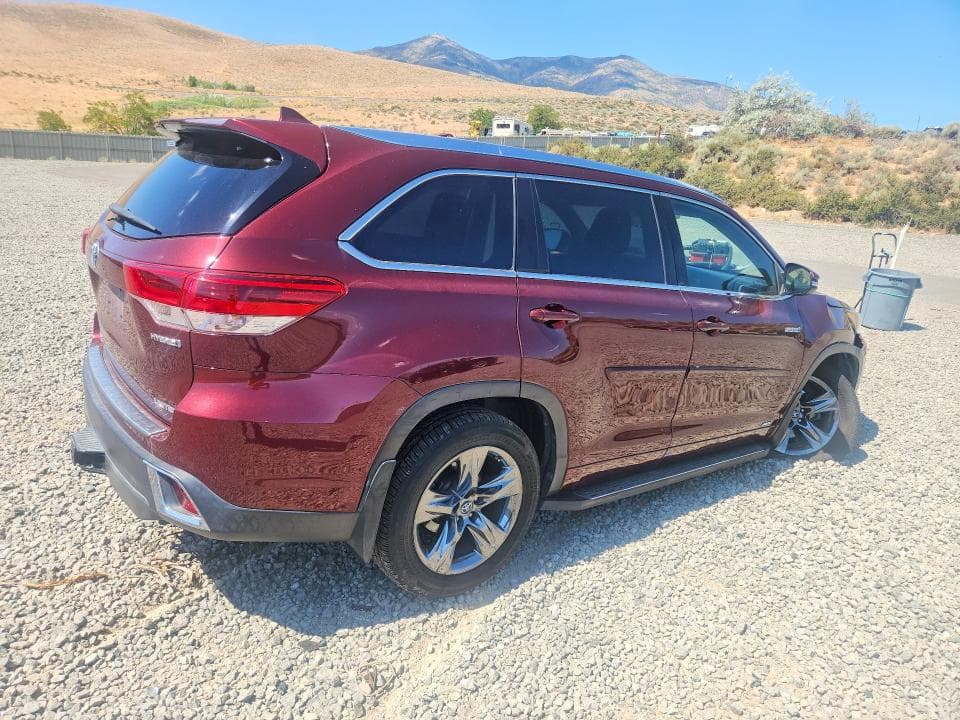 2017 TOYOTA HIGHLANDER HYBRID LIMITED PLATINUM 3