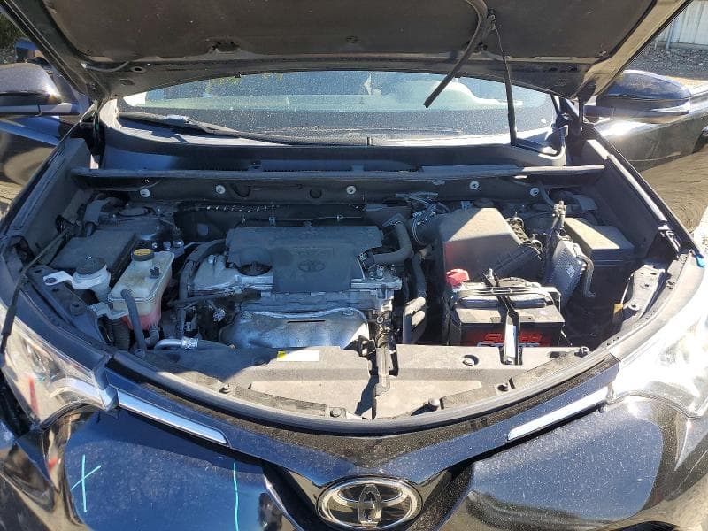 2018 TOYOTA RAV4 XLE 12