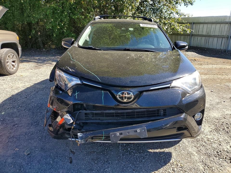 2018 TOYOTA RAV4 XLE 5