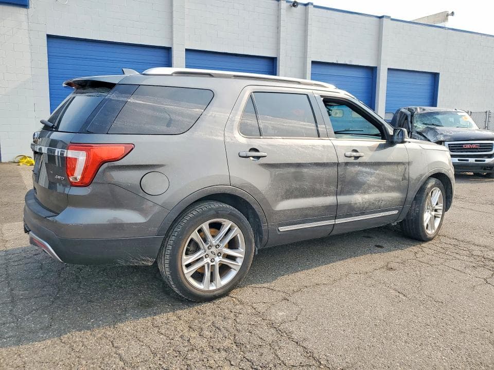 2017 FORD EXPLORER XLT 3