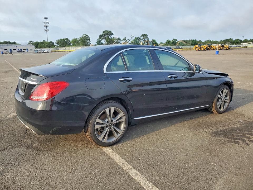 2018 MERCEDES-BENZ C 300 4MATIC 3