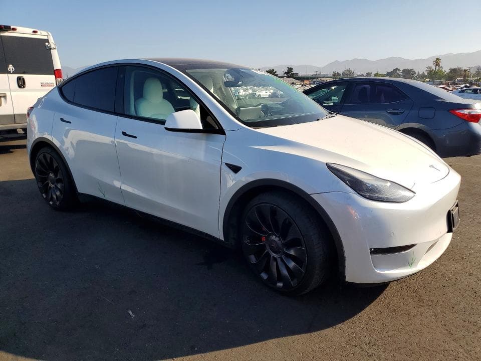2022 TESLA MODEL Y 4
