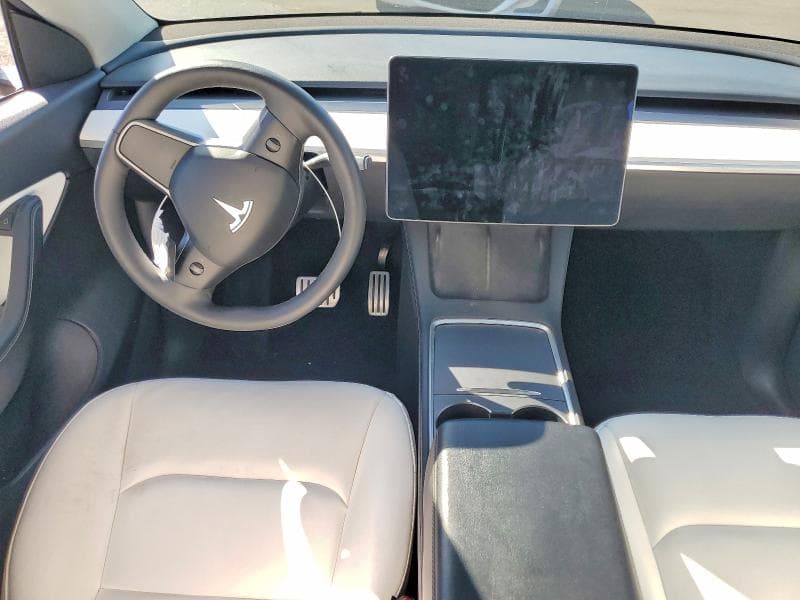 2022 TESLA MODEL Y 8