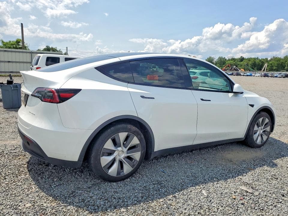 2023 TESLA MODEL Y 3