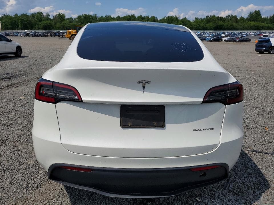2023 TESLA MODEL Y 6