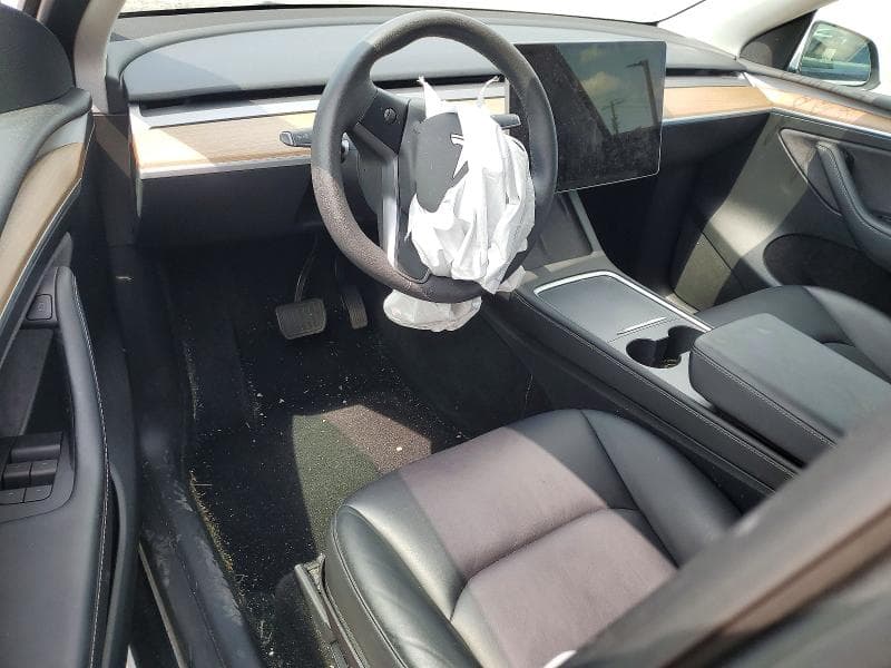 2023 TESLA MODEL Y 8