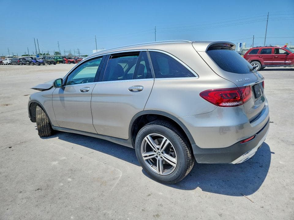 2020 MERCEDES-BENZ GLC 300 2