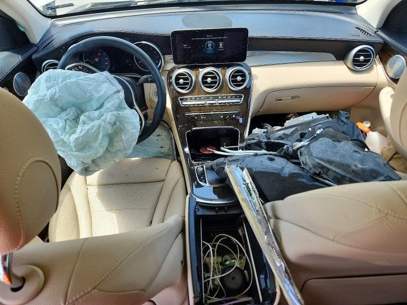 2020 MERCEDES-BENZ GLC 300 8