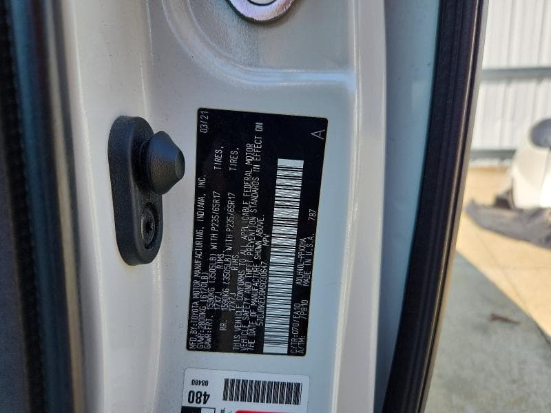 2021 TOYOTA SIENNA XLE 13