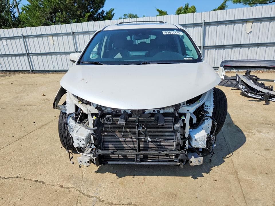 2021 TOYOTA SIENNA XLE 5