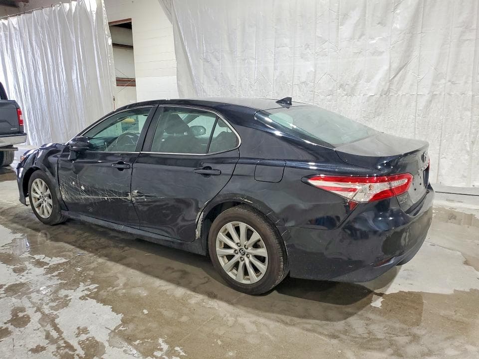 2019 TOYOTA CAMRY LE 2