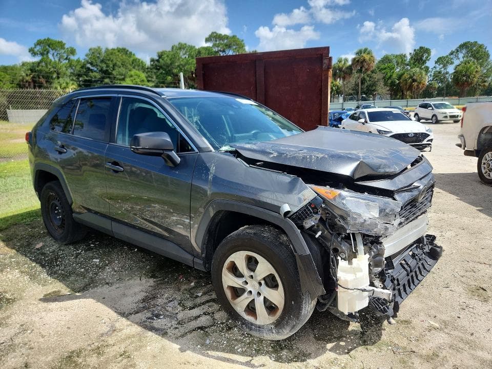 2019 TOYOTA RAV4 LE LE 4