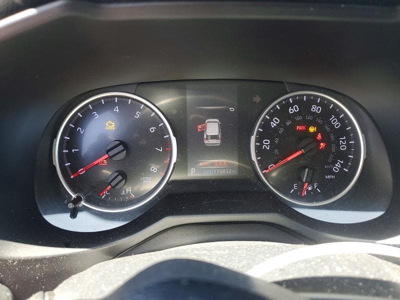 2019 TOYOTA RAV4 LE LE 9