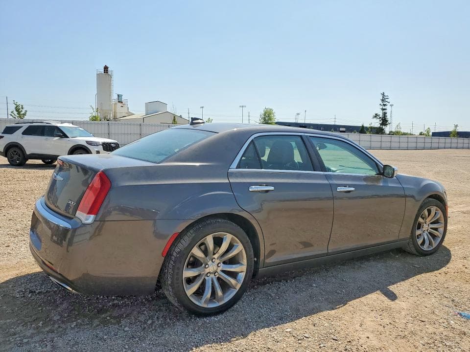 2019 CHRYSLER 300 LIMITED 3