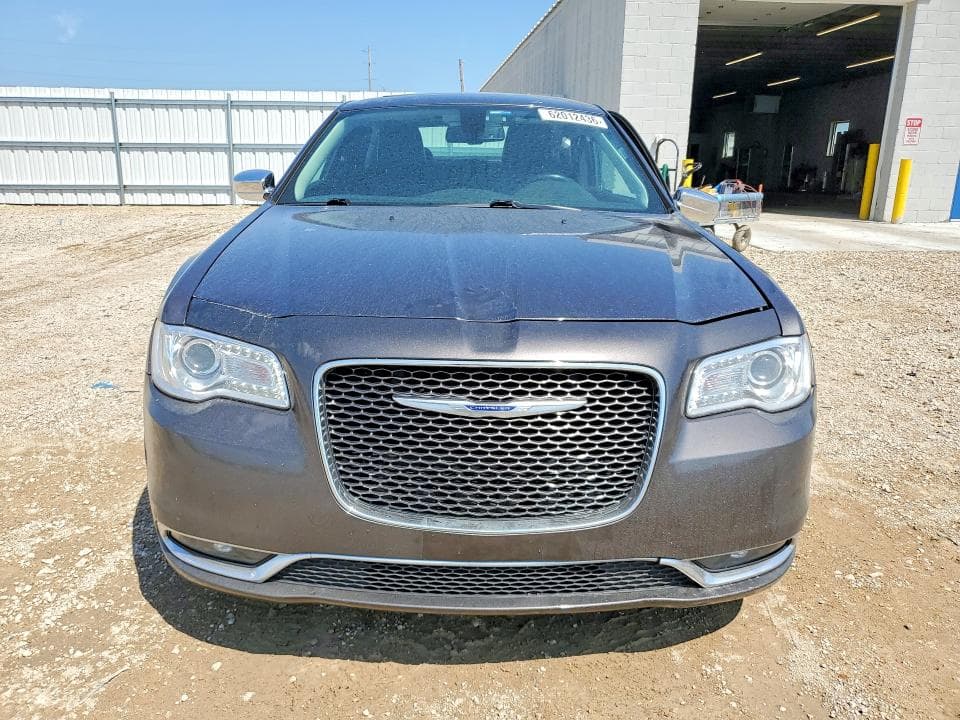 2019 CHRYSLER 300 LIMITED 5