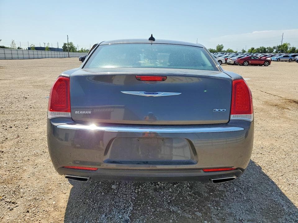 2019 CHRYSLER 300 LIMITED 6