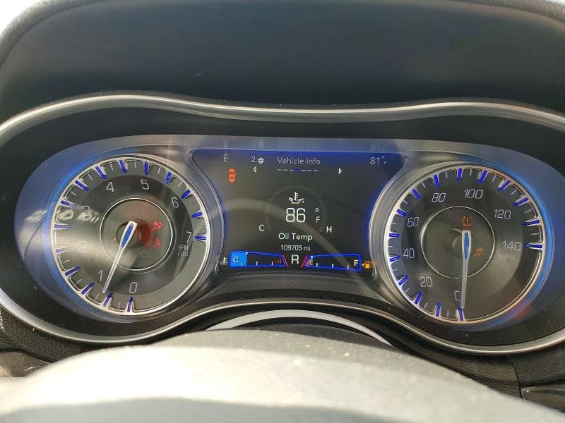 2019 CHRYSLER 300 LIMITED 9