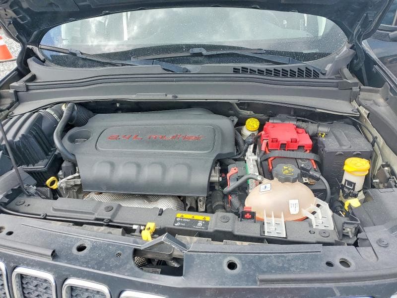 2019 JEEP RENEGADE LATITUDE 11