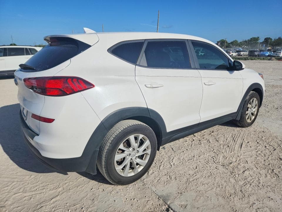 2020 HYUNDAI TUCSON SE SE 3