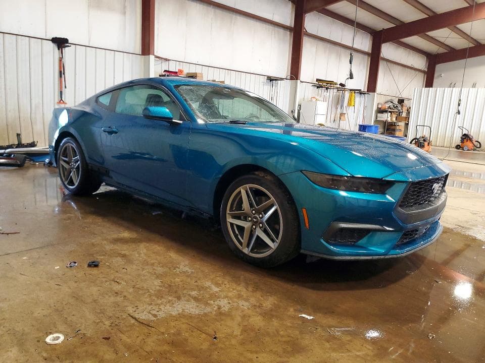 2026 FORD MUSTANG 4