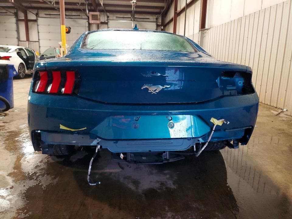 2026 FORD MUSTANG 6