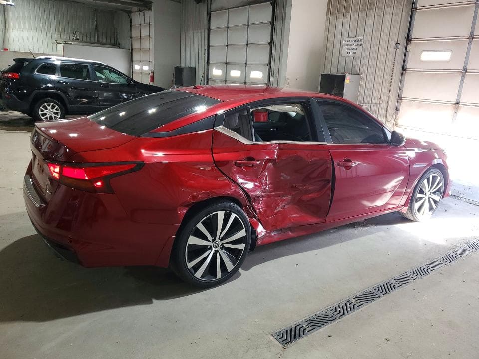 2021 NISSAN ALTIMA SR 3