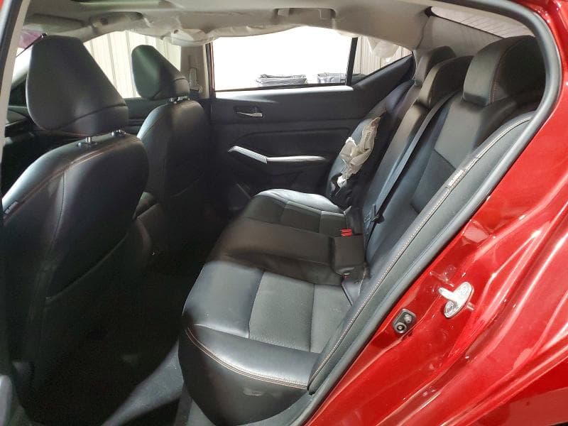 2021 NISSAN ALTIMA SR 10