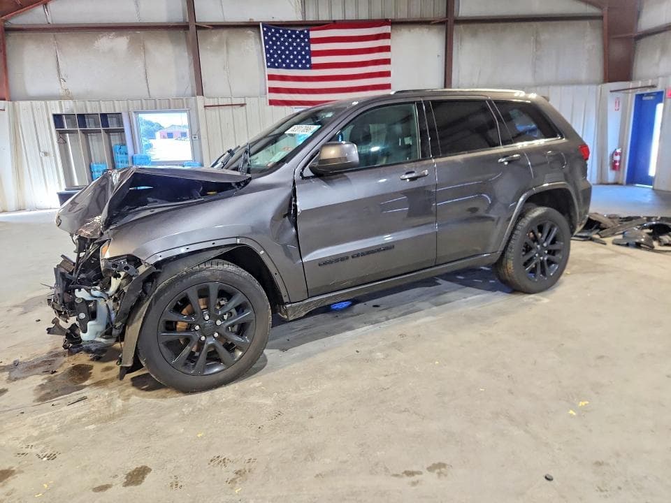 2020 JEEP GRAND CHEROKEE LAREDO - 1