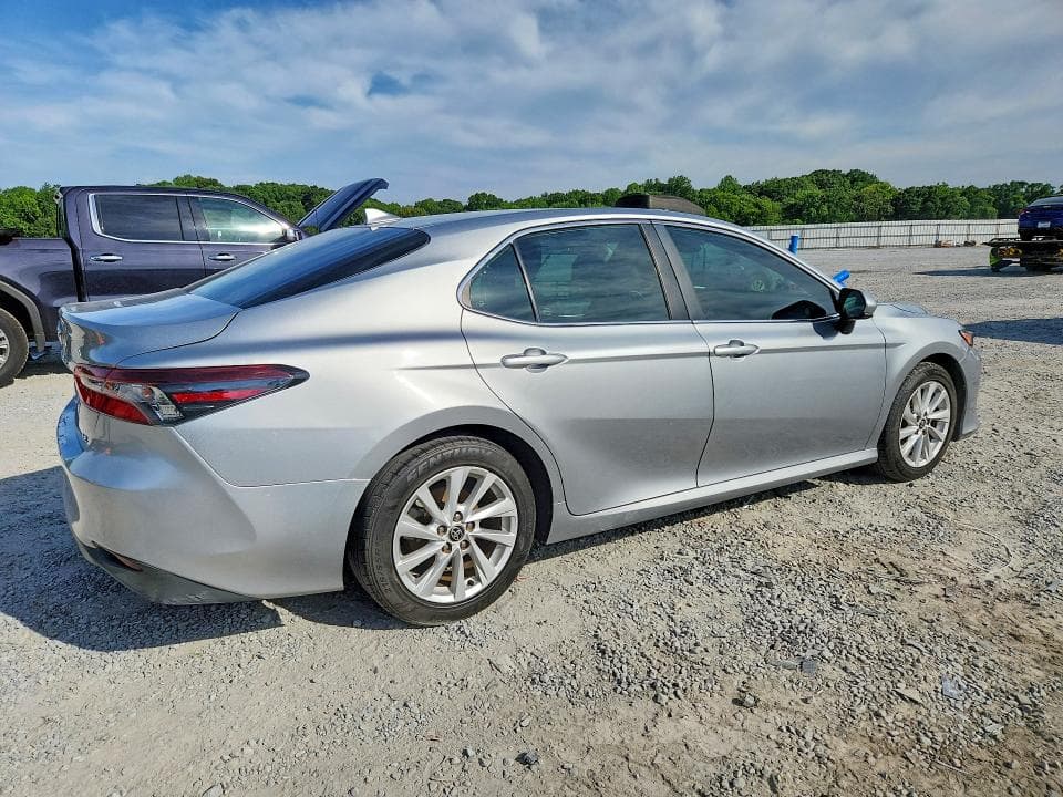 2021 TOYOTA CAMRY LE 3