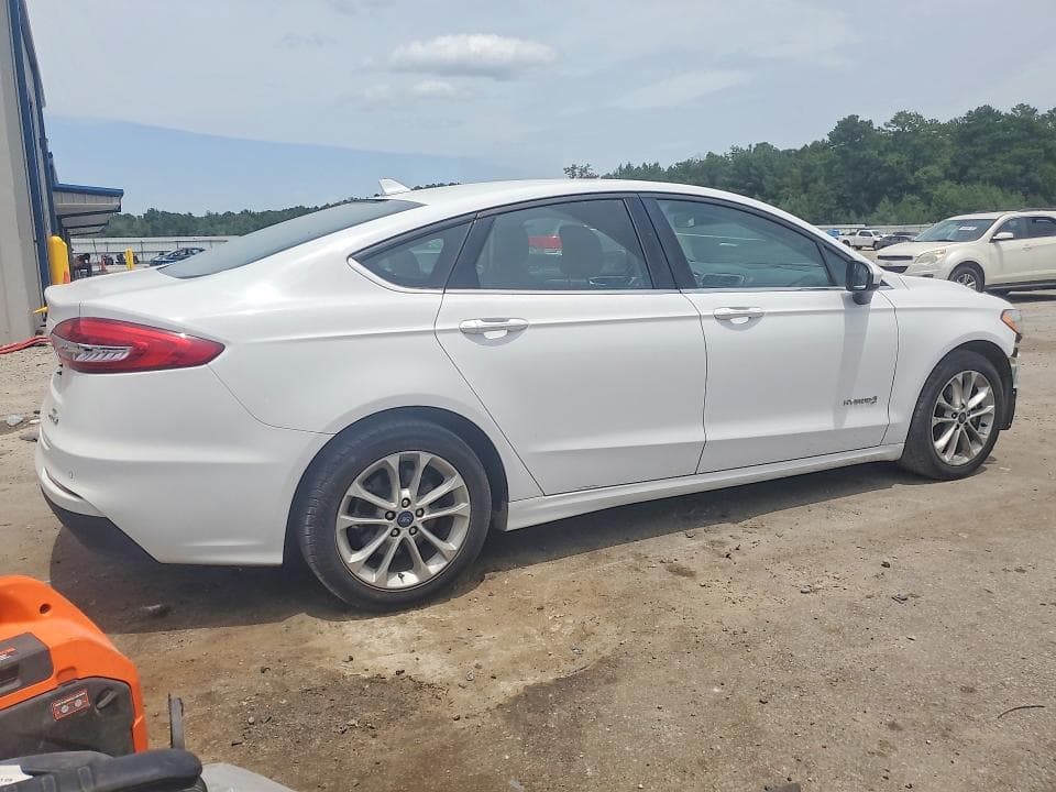 2019 FORD FUSION SE 3