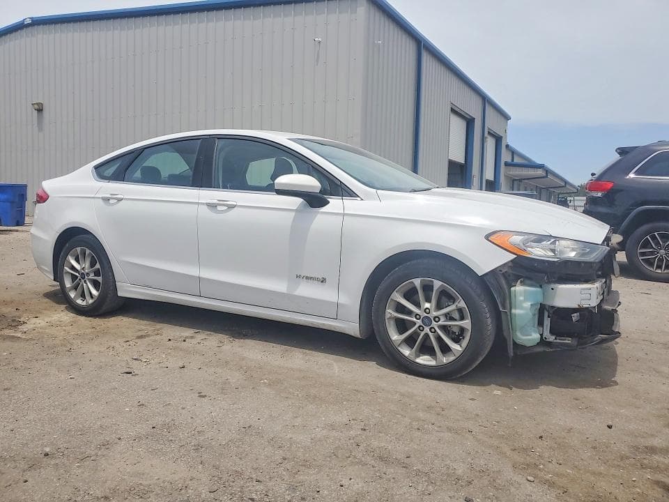 2019 FORD FUSION SE 4