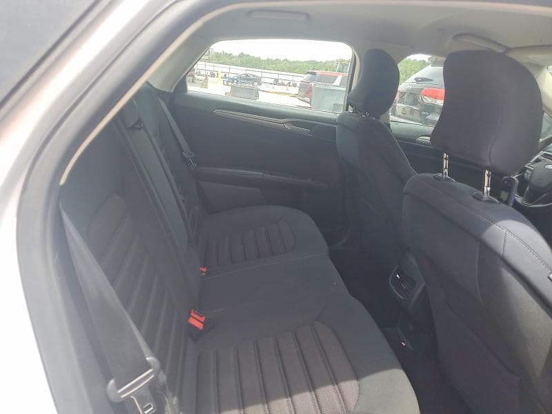 2019 FORD FUSION SE 10