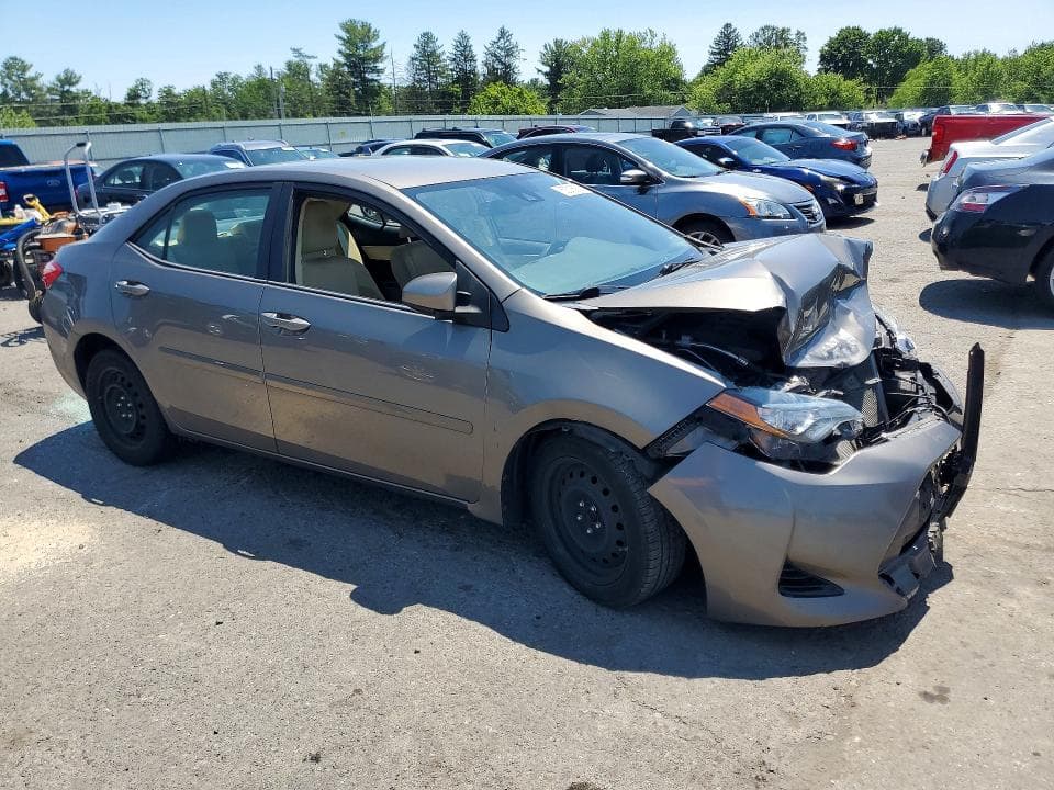 2017 TOYOTA COROLLA LE 4